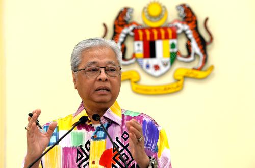 DATUK SERI ISMAIL SABRI YAAKOB