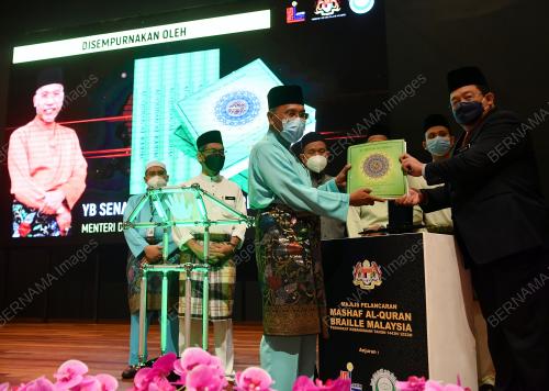 SENATOR DATUK IDRIS AHMAD