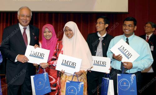 MOHD NAJIB TUN ABDUL RAZAK