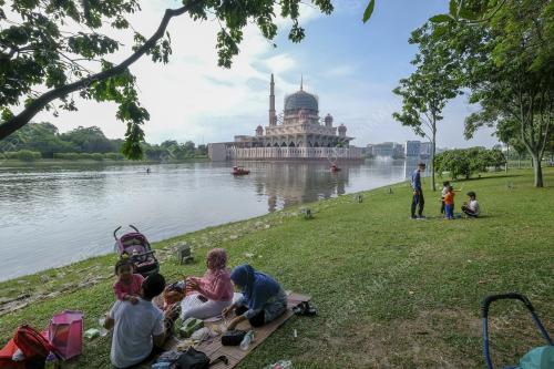 RIADAH DI TASIK PUTRAJAYA