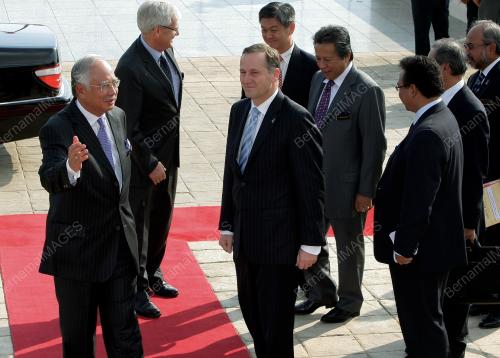 NAJIB TUN RAZAK