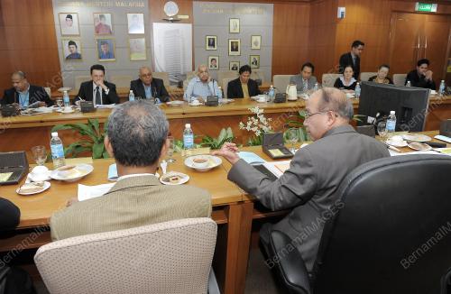 PTJ01_27042012_SPR