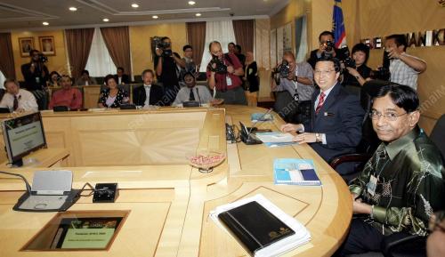 LIOW TIONG LAI