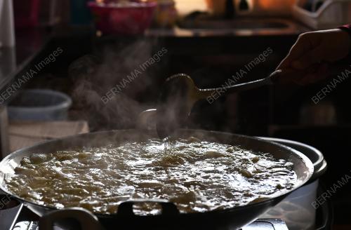 KEREPEK NGAKU