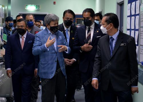 SULTAN SHARAFUDDIN IDRIS SHAH