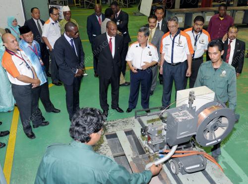 PTJ01_28062012_GUINEA_UNIKL