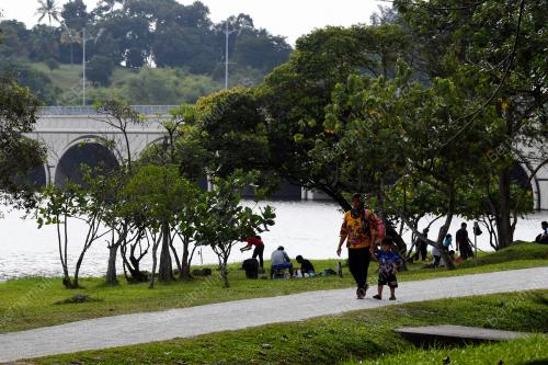 ORANG RAMAI BERIADAH KETIKA PKPP