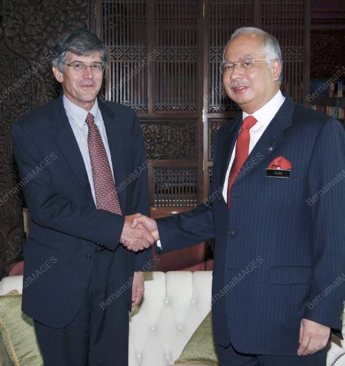 MOHD NAJIB TUN ABDUL RAZAK