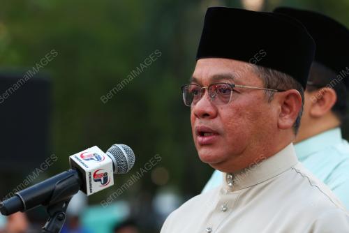 DATUK DR MOHD NA'IM MOKHTAR