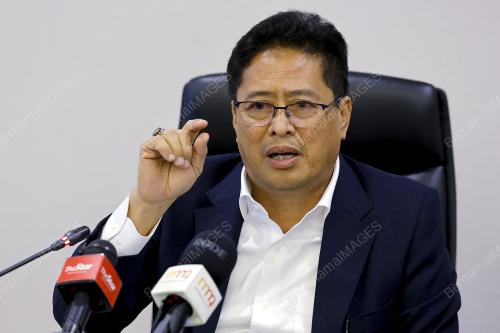 TAN SRI AZAM BAKI