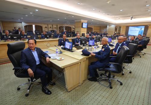 DATUK SERI AHMAD MASLAN