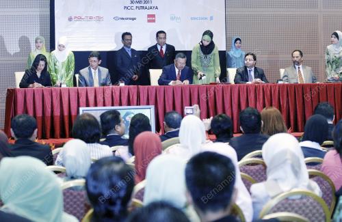 DATUK SERI MOHAMED KHALED NORDIN