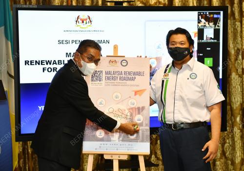 DATUK SERI TAKIYUDDIN HASSAN