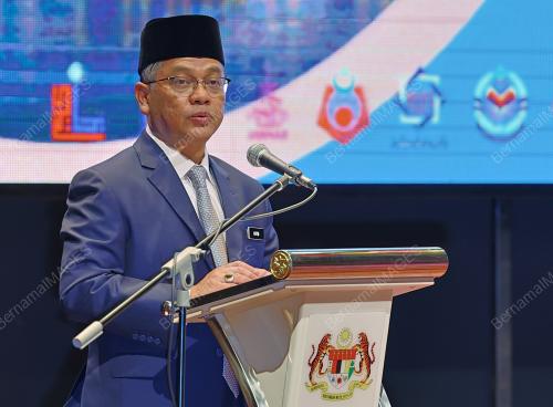 DATUK DR MOHD NA'IM MOKHTAR