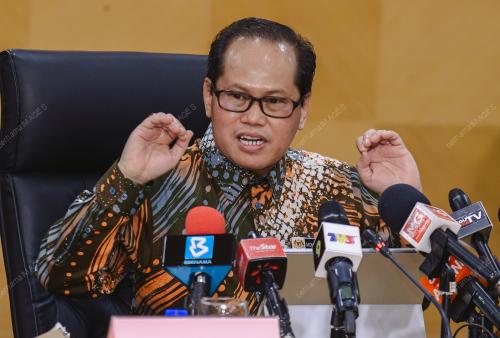 DATUK DR AZAM AHMAD