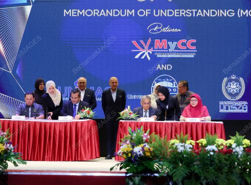 DATUK ARMIZAN MOHD ALI