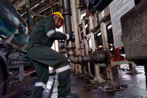 TERMINAL PENEDARAN PETROLEUM LEMBAH KLANG