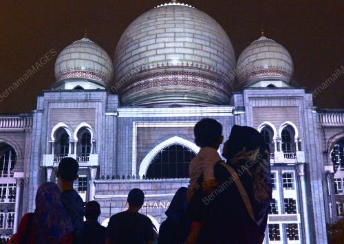 PTJ02_01012017_LAMPU