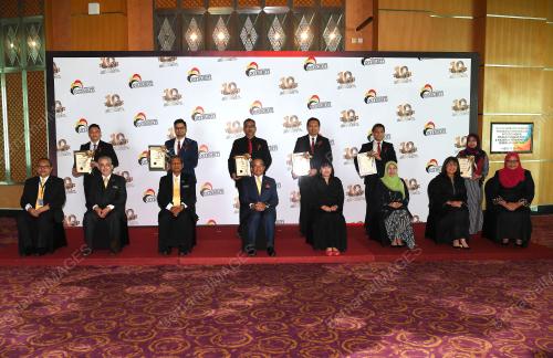 TAN SRI MOHD SIDEK HASSAN