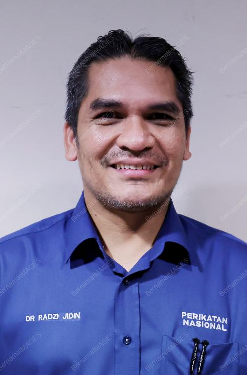 DATUK DR RADZI JIDIN
