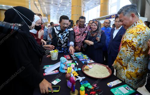 TAN SRI MOHD ZUKI ALI