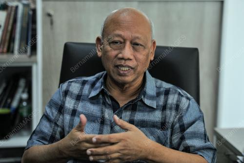 DATUK DR CHAMIL WARIYA