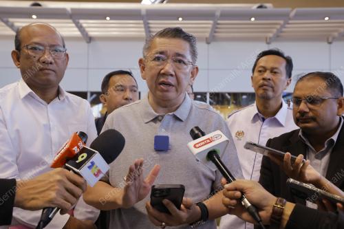 DATUK SERI SALAHUDDIN AYUB