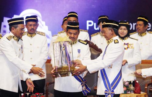 MOHD SIDEK HASSAN