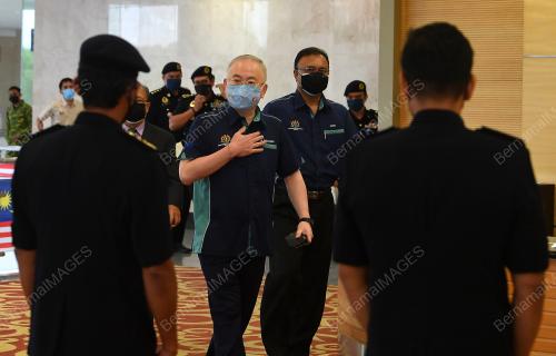 DATUK SERI IR DR WEE KA SIONG