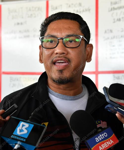 DATUK SERI AHMAD FAIZAL AZUMU