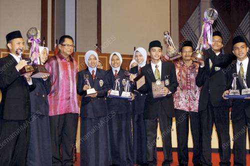 BAHAS PIALA PM 2009
