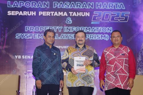 DATUK SERI AMIR HAMZAH AZIZAN