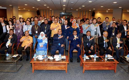 PTJ02_04102017_FORUM