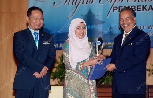 PTJ02_04112019_APRESIASI_BN201911016196