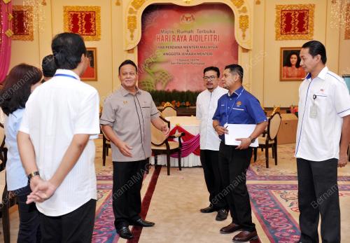 PTJ02_05072016_RAYA