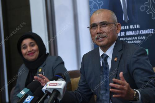 DATUK SERI DR RONALD KIANDEE
