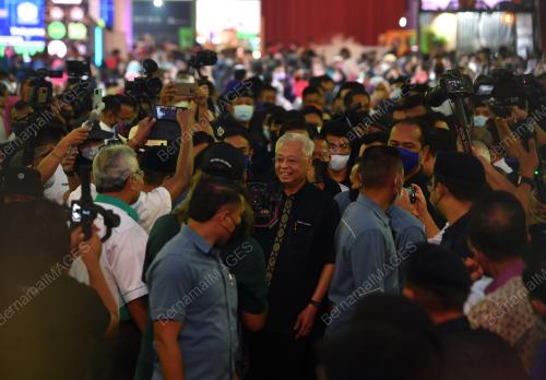 DATUK SERI ISMAIL SABRI YAAKOB