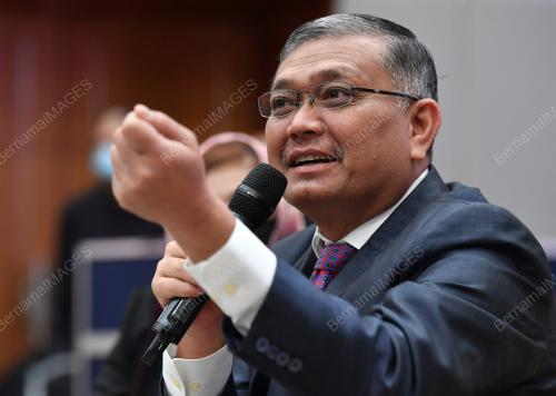 DATUK DR SHAMSUL ANUAR NASARAH