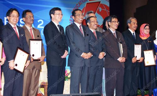 DATUK SERI MOHAMED KHALED NORDIN