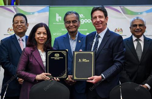 DATUK SERI DZULKEFLY AHMAD