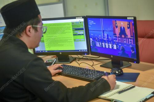 DATUK SERI ISMAIL SABRI YAAKOB