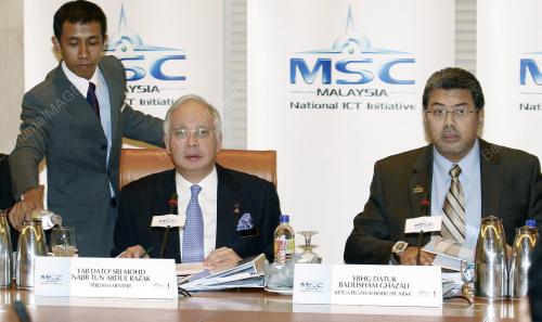 MOHD NAJIB TUN ABDUL RAZAK