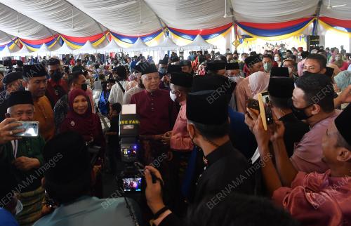 DATUK SERI ISMAIL SABRI YAAKOB