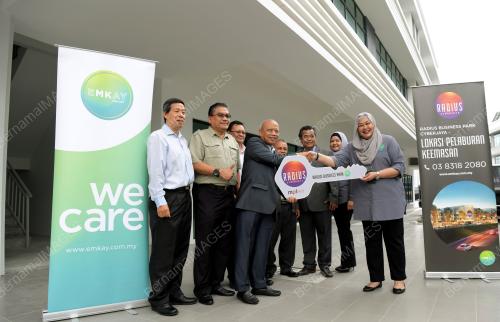 PTJ02_08112017_PENYERAHAN