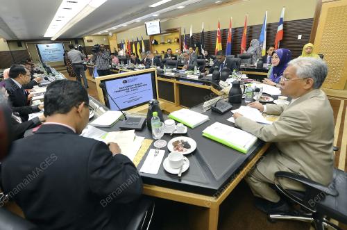 PTJ02_09012015_IDRIS_PENDIDIKAN