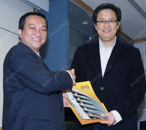 SERAH TUGAS TIMBALAN MENTERI KBS