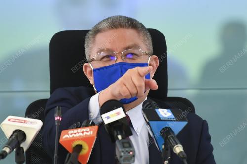 DATUK SERI DR ADHAM BABA