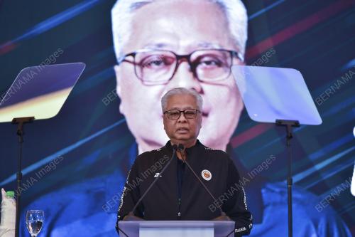 DATUK SERI ISMAIL SABRI YAAKOB