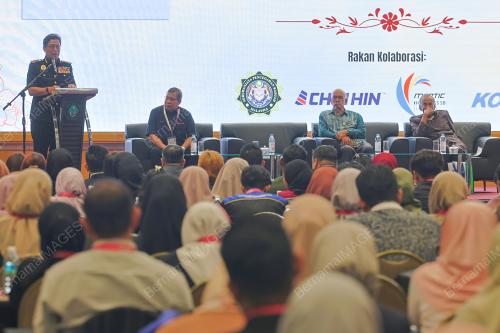 TAN SRI AZAM BAKI
