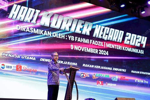 FAHMI FADZIL